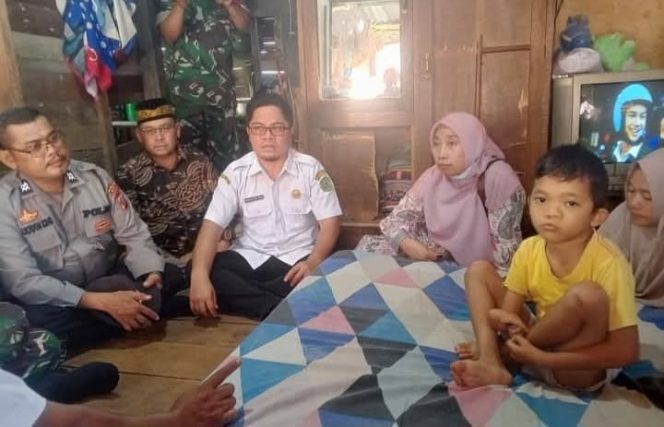 
					Forkopimcam  Siabu  Akan  Berangkatkan  Penderita Adreasia ani warga  Huta Puli Berobat Ke Medan