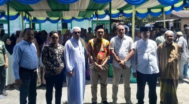 
					Muniruddin Ritonga  S.H.I.M.ag Gelar  Reses  DI Desa  Sinonoan Siabu