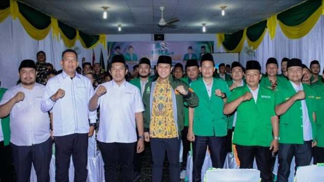 
					Ketum GP Ansor Sumut Buka PKL dan Susbalan di Pesantren Musthafawiyah Purba Baru