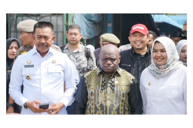 
					Hari Kedua di Madina, Menteri HAM Kukuhkan Komitmen Masyarakat Sadar HAM