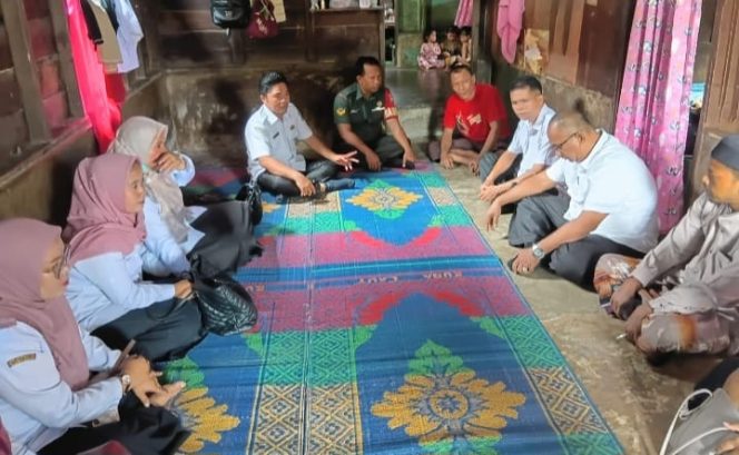 
					Forkopimcam Siabu Jenguk Ayah Lumpuh dan Anak Putus Sekolah di Desa Huta Godang Muda