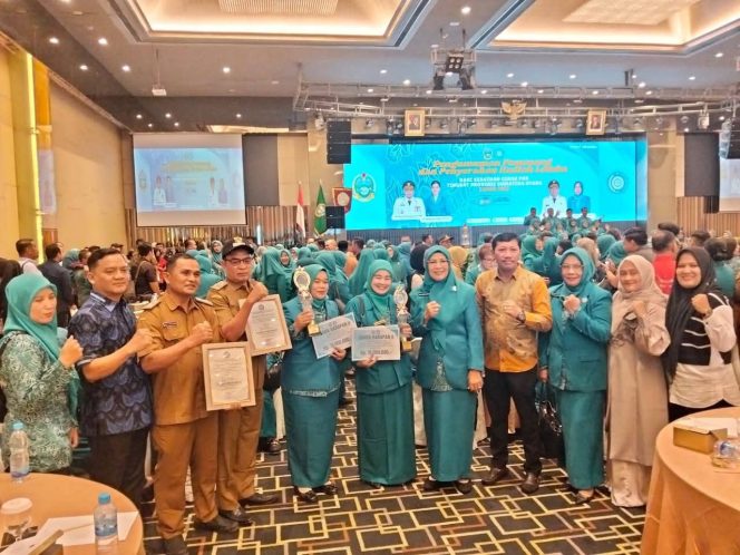 
					Desa Adianjior dan Widodaren Raih Juara Harapan 2 Desa Binaan TP PKK Sumatera Utara