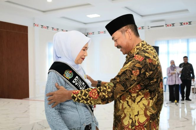 
					Bupati Madina Kukuhkan Yupri Astuti sebagai Bunda PAUD