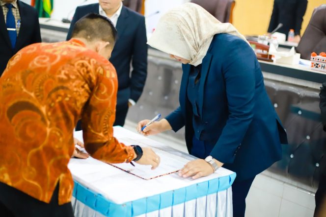 
					Pemkab Madina dan DPRD Setujui Ranperda APBD 2026