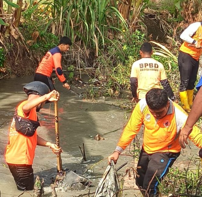
					Gerak Cepat Hadapi Musim Hidrometeorologi, BPBD Deli Serdang Lakukan Susur Sungai di Pagar Jati