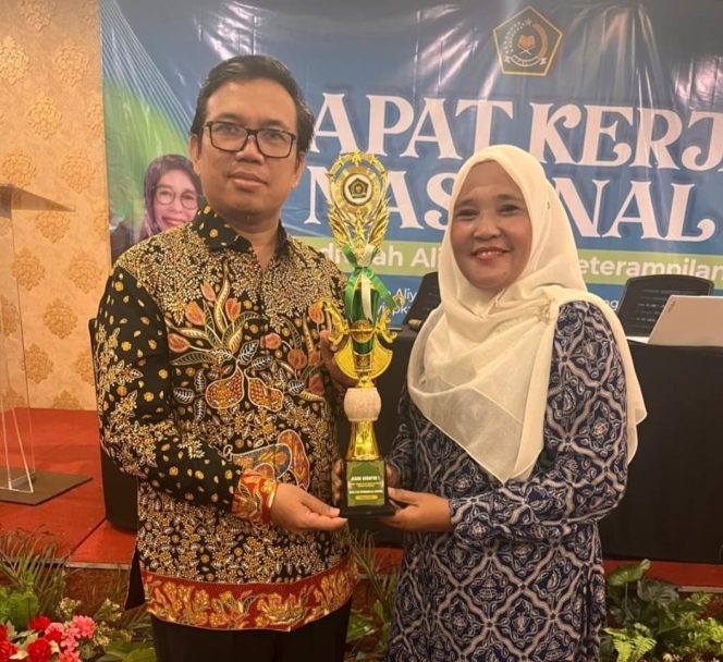
					MAN 1 Mandailing Natal Raih Juara Harapan 1 Vidio Profil Madrasah Tingkat Nasional