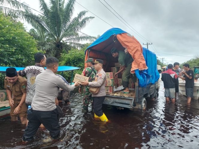 
					Forkopimcam MBG Gelar Bakti Sosial Paska Banjir Akibat Curah Hujan Tinggi diwilayah Tersebut