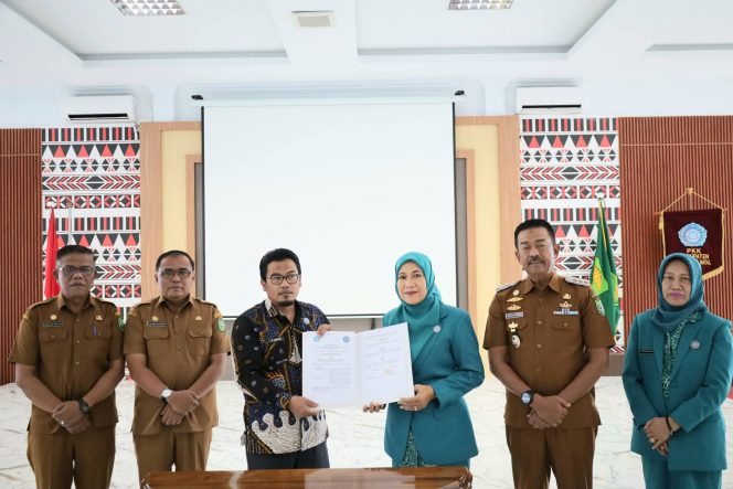 
					TP PKK Madina dan BNNK Teken MoU P4GN