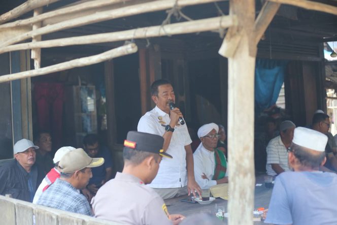 
					Di Kedai Kopi, Bupati Madina Serap Aspirasi Warga Ranto Panjang