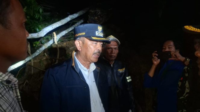 
					Bupati Berusaha Membuka Akses Pendistribusian Sembako ke Batahan dan Simpang Pining