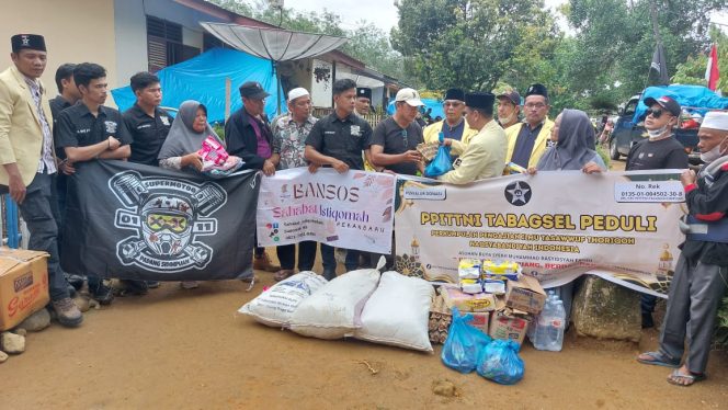 
					Bencana Tapsel, PPITTNI Tabagsel dan Komunitas SUPERMOTOO Padangsidimpuan Salurkan Bantuan Tahap II