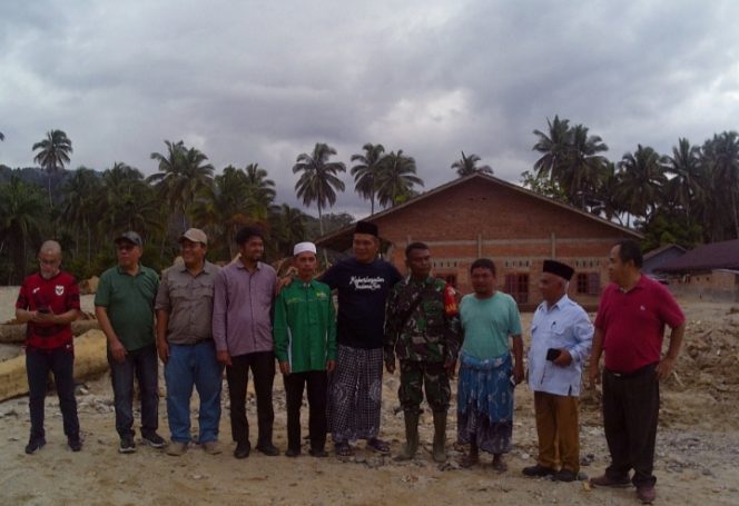 
					Pasca Bencana Banjir dan Longsor, Tokoh Muda Tapsel Kunjungi Desa Tolang Julu