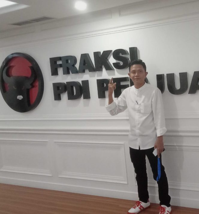 
					Sekretaris DPC PDI Perjuangan Apresiasi Langkah Cepat POLRI Pasca Kebakaran Polsek Muara Batang Gadis