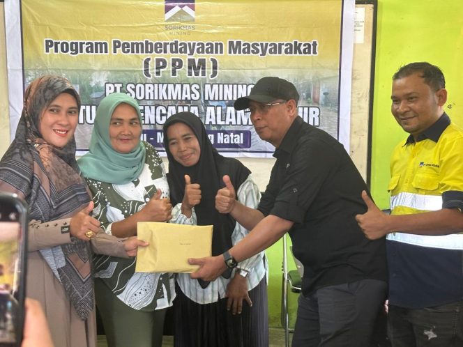 
					Pembubaran Panitia dapur umum Pasca banjir Muara Batang Angkola di Sponsori PT SORIK MASMINING
