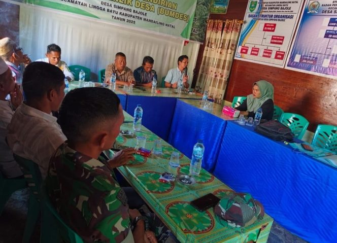 
					Pemdes Simpang Bajole Salurkan BLT-DD Juli-Desember 2025 Kepada 24 KPM