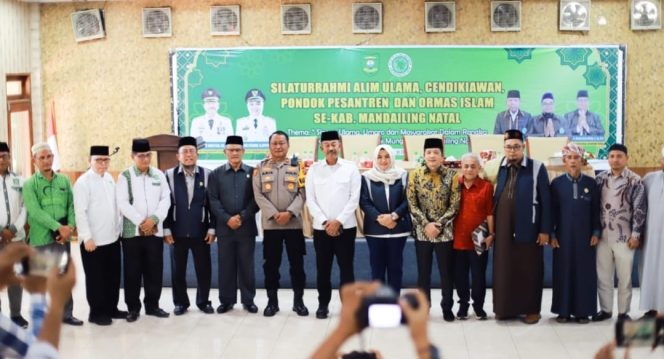
					MUI Madina Bersama Forkopimda Sepakat Perangi Narkoba dan Penyakit Masyarakat