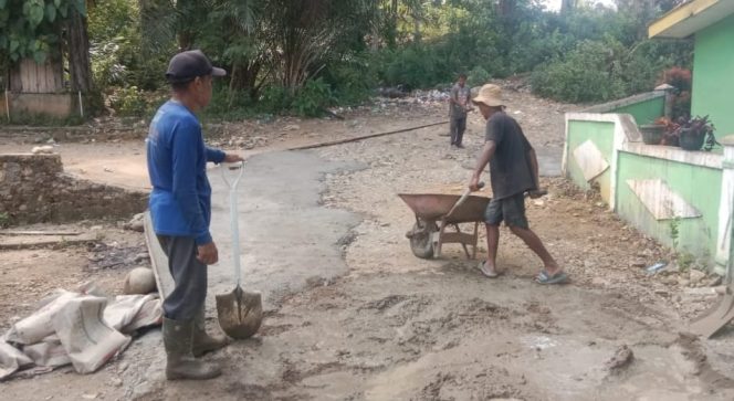 
					Masyarakat Simpang Gambir Tuntaskan Pembangunan Jalan Pendidikan Lewat Gotong Royong