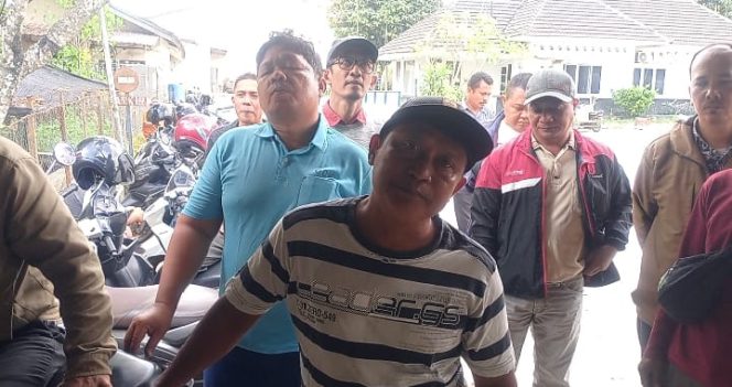 
					Puluhan Karyawan PT Panji Wira Mogok Kerja, Tuntut Gaji 16 Minggu segera Dibayarkan