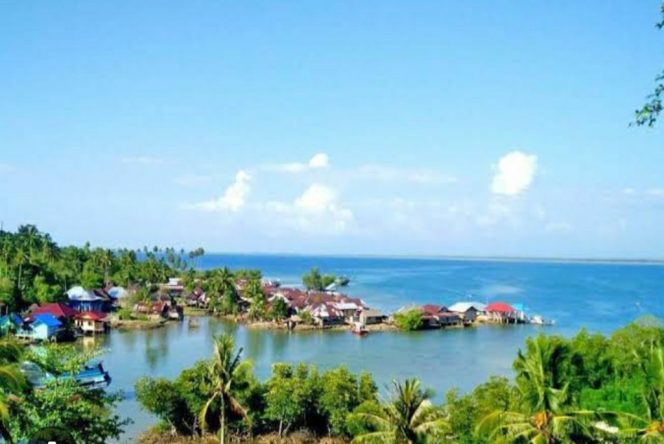 
					Fadil Fauzan Putra Batahan Bawa Pesona Pulau Tamang ke Final Toba Creative Competition