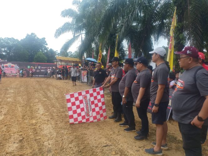 
					Motorcross Grass Track Sinunukan 2026 Perebutkan Trophy Kapolres Madina
