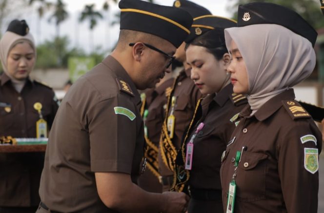 
					Wujudkan Birokrasi Bersih, Kejari Madina Deklarasikan Pencanangan Zona Integritas Menuju WBK 2026