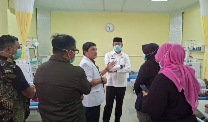 
					Tingkatkan Layanan Cuci Darah, Bupati Madina Bersama Wabup dan Sekda Tinjau Ruang Hemodialisa RSUD Panyabungan