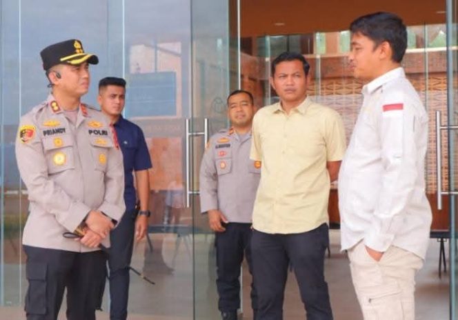 
					Tinjau Bandara AH Nasution, Kapolres Madina Siapkan Personel Perkuat Pengamanan