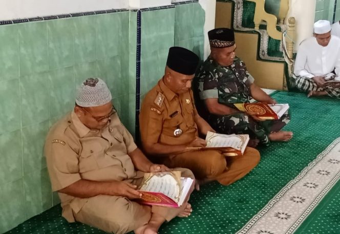 
					Tindak Lanjuti Instruksi Bupati, Kecamatan Ranto Baek Gelar Salat Dzuhur Berjamaah dan Tadarus di Masjid Al Ahyar