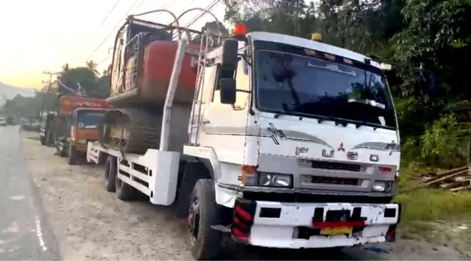 
					Polda Sumut Sita 2 Ekskavator Tambang Ilegal di Madina