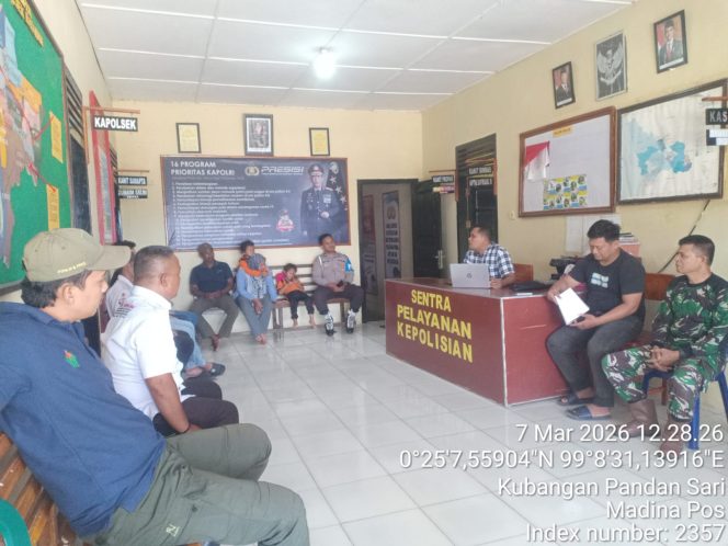 
					Kapolsek Batahan Fasilitasi RJ antara Heri Wardana dengan PTPN IV Unit Usaha Kebun Timur.