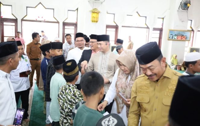 
					Rayakan HUT ke-27, Pemkab Madina Gelar Khataman Al-Qur’an dan Doa Bersama di Masjid Agung
