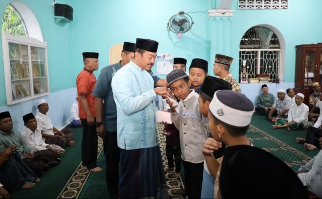 
					Saat Safari Subuh, Bupati Minta Masyarakat Awasi SPPG dan Bangunan Pemerintah.