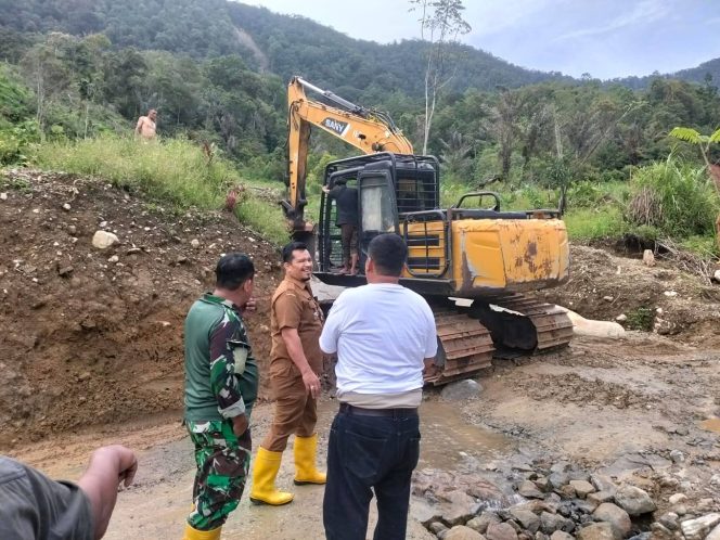 
					Instruksi Bupati Madina, Perbaikan Jalan Bulusoma-Sopotinjak Tuntas, Arus Kembali Lancar