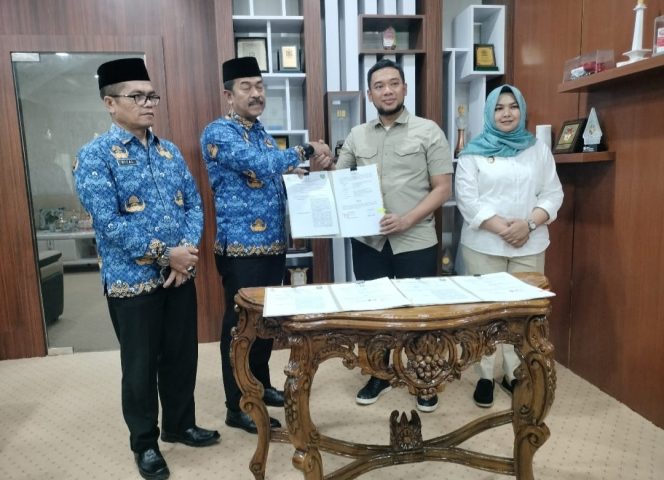 
					Tingkatkan Akurasi Data PJU, PLN UP3 Padang Sidimpuan dan Pemkab Madina Teken Perjanjian Kerjasama