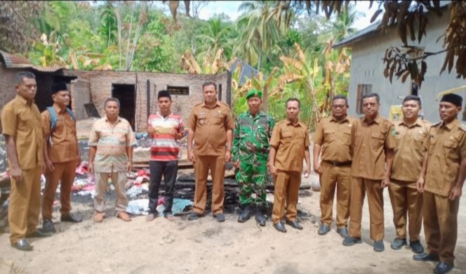 
					Hari – I Kerja, Camat Bukit Malintang Berikan Bantuan Tali Asih Kepada Korban Kebakaran di Huta Bangun Jae