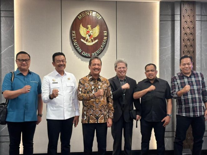 
					Temui Menteri KKP, Bupati Madina Minta Realisasi Koperasi Nelayan
