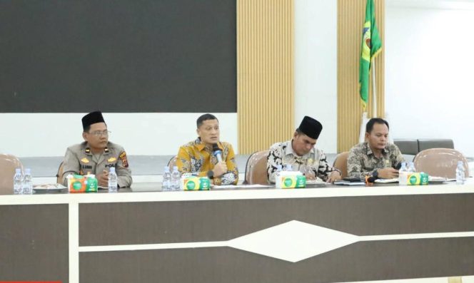 
					Wakil Bupati Palas Pimpin Rapat Koordinasi Pemberangkatan Calon Jamaah Haji Tahun 2026