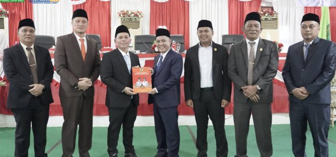 
					DPRD Palas Rapat Paripurna Penyampaian, Penyerahan Dan Pembahasan LKPJ TA 2025