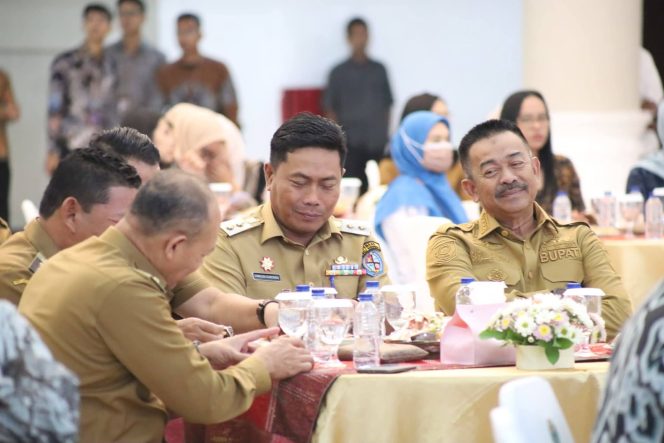 
Bupati Madina Saksikan Pengukuhan Kepala Kantor LPS 1 Medan