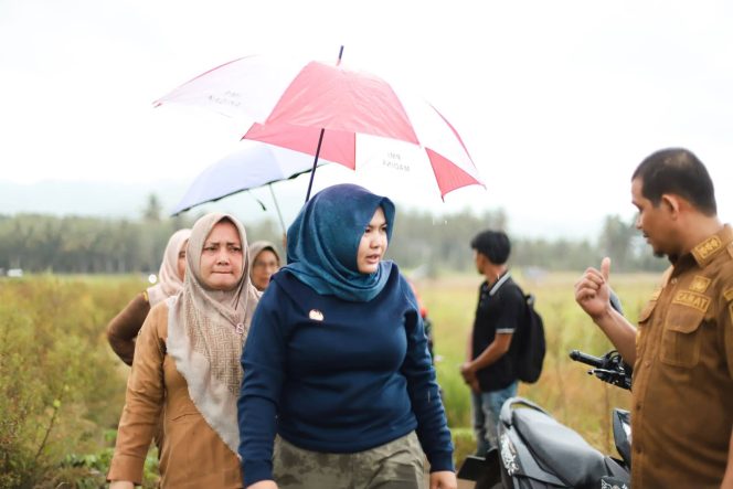 
Rehabilitasi Lahan di Sayurmatua Selesai Bulan Ini, Petani Dapat Bantuan Bibit