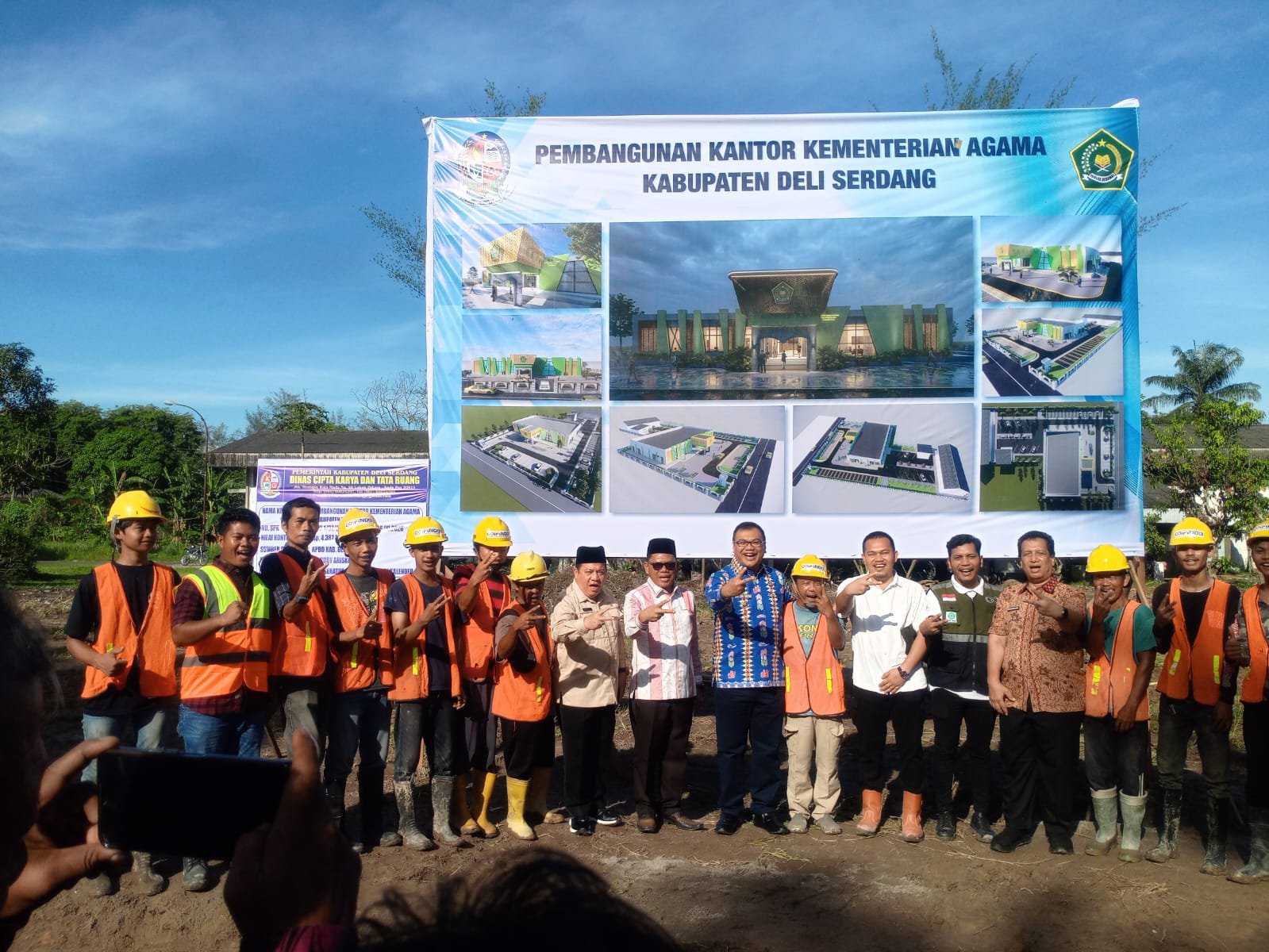 Bupati Asri Ludin Letakkan Batu pertama Kantor Kemenag Baru, Perkuat Kawasan Perkantoran Terintegrasi Deli Serdang ‎