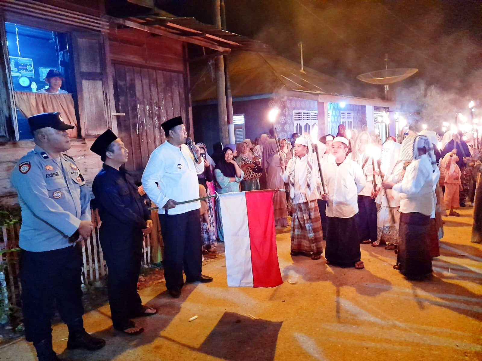 Sambut Tahun Baru Islam 1448 H, Ribuan Warga Bukit Malintang Meriahkan Pawai Obor