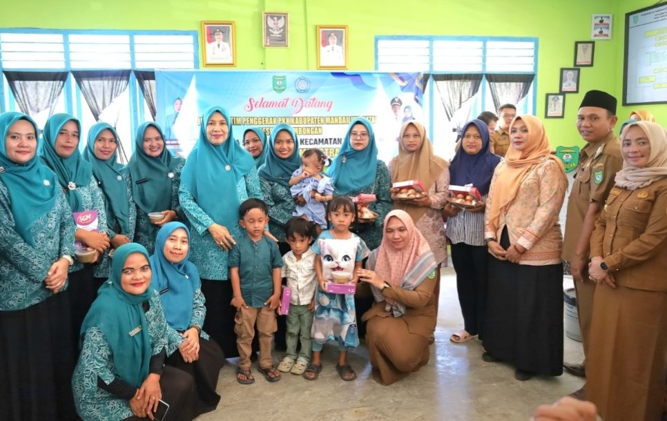 Ketua TP PKK Madina Kunjungi Desa Sikara-Kara II, Dorong Raih Tertib Administrasi Tingkat Sumut