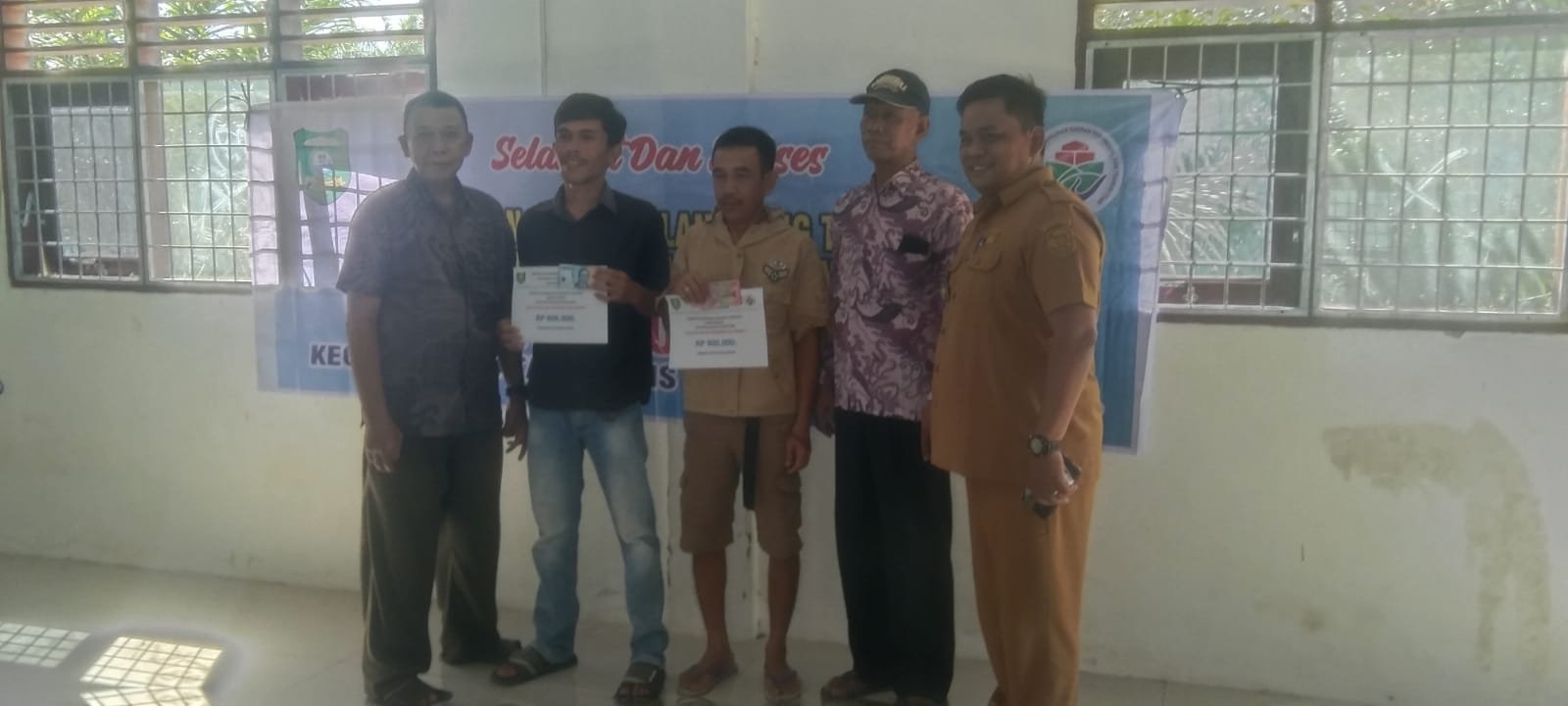 Tepat Sasaran & Transparan, Kepala Desa Batumundom Salurkan BLT-DD T.A 2026 Kepada Warganya
