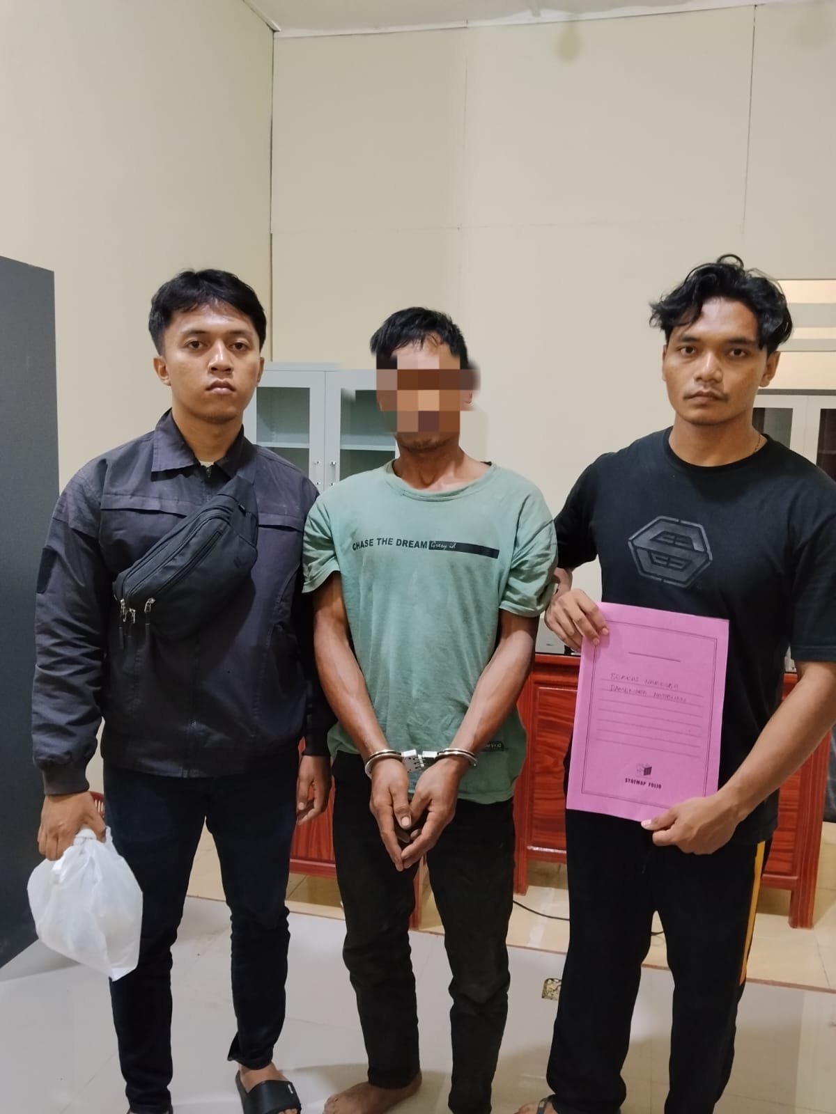 POLSEK LINGGABAYU CEK LOKASI YANG DIDUGA JADI TEMPAT TRANSAKSI DAN PENGGUNAAN SABU, SATU ORANG DIAMANKAN