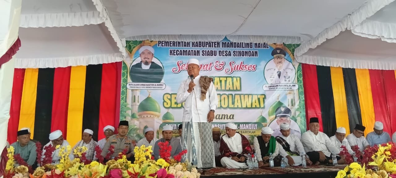 Sahrul Efendi Siregar Anggota DPRD Provinsi Dari PDI P Hadiri ẞejuta Sholawat Di Desa Sinonoan