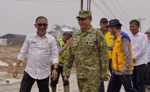 Sekda Tapsel Dampingi Satgas PRR Tinjau Jalan Lintas Sipirok–Tarutung, Perbaikan Dikebut Jelang Nataru